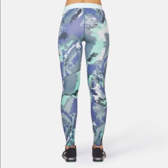 NEW Nike Pro mint/blue print Hyperwarm tights - Picture 3 of 5